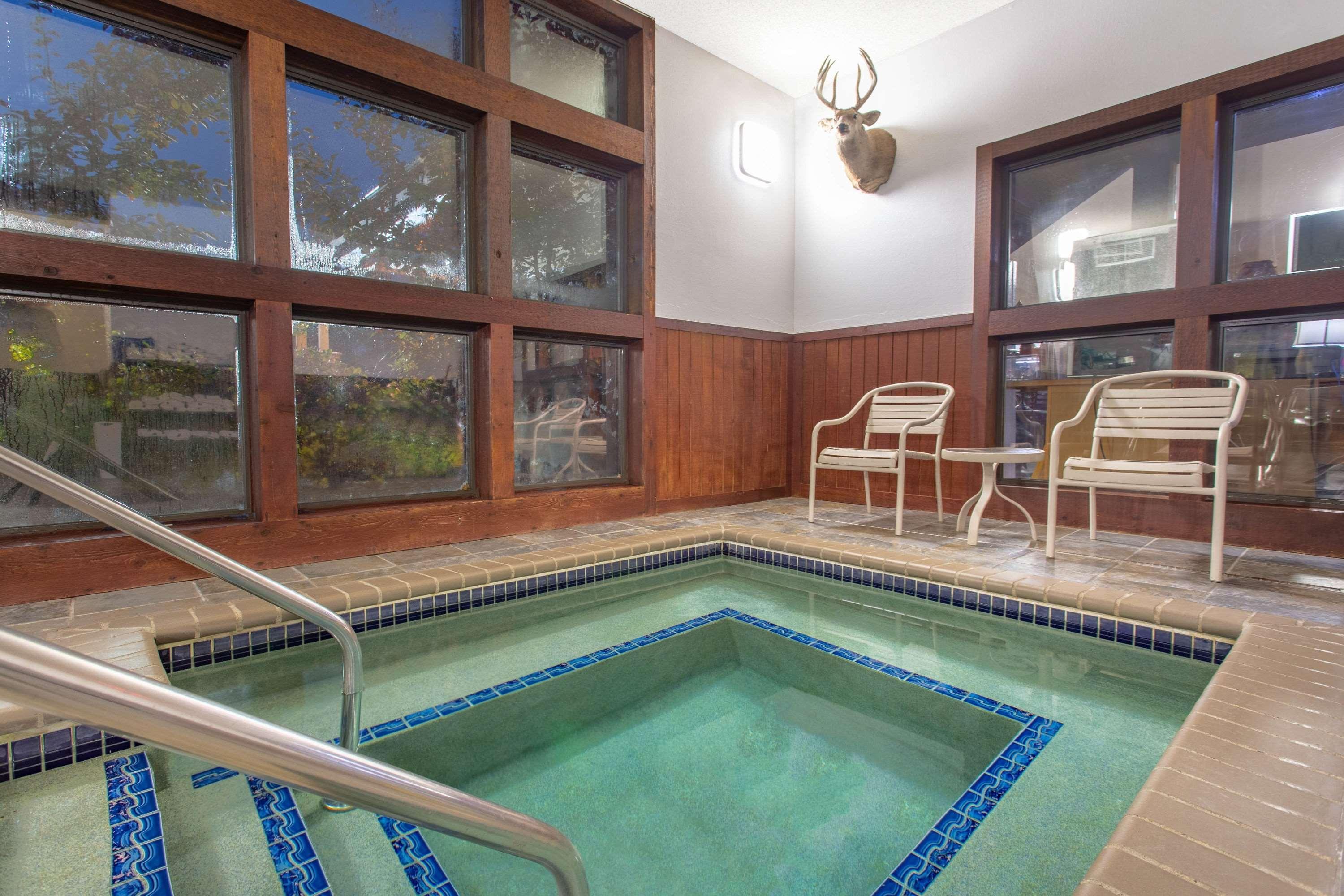 Americinn By Wyndham I-94 On Atv Trail 2* Black River Falls
